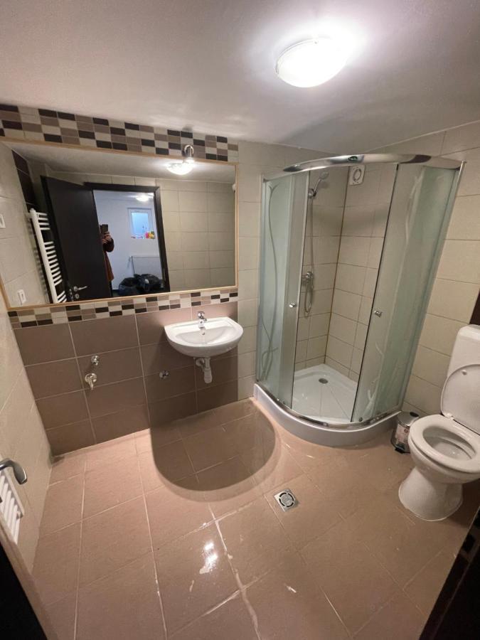 Malibu Apartman Miskolc Ngoại thất bức ảnh